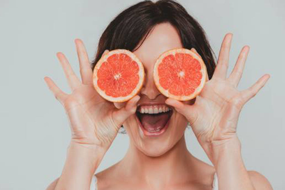 4 ASPECTOS QUE NO SABÍAS SOBRE LA VITAMINA C Y CÓMO UTILIZAR LOS PRODUCTOS DE REPAVAR® REVITALIZANTE